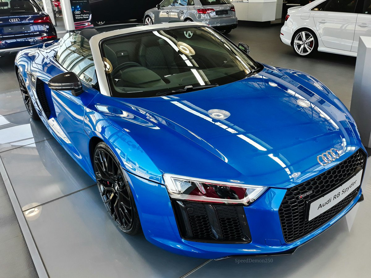 The Speed Demon On Twitter The Highly Anticipated Audi R8 Spyder Finally Arrived At My Favourite Audi Dealership And In Gorgeous Ara Blue Leagueofperformance Audi Only Audi Af Audiseattle Audi Online