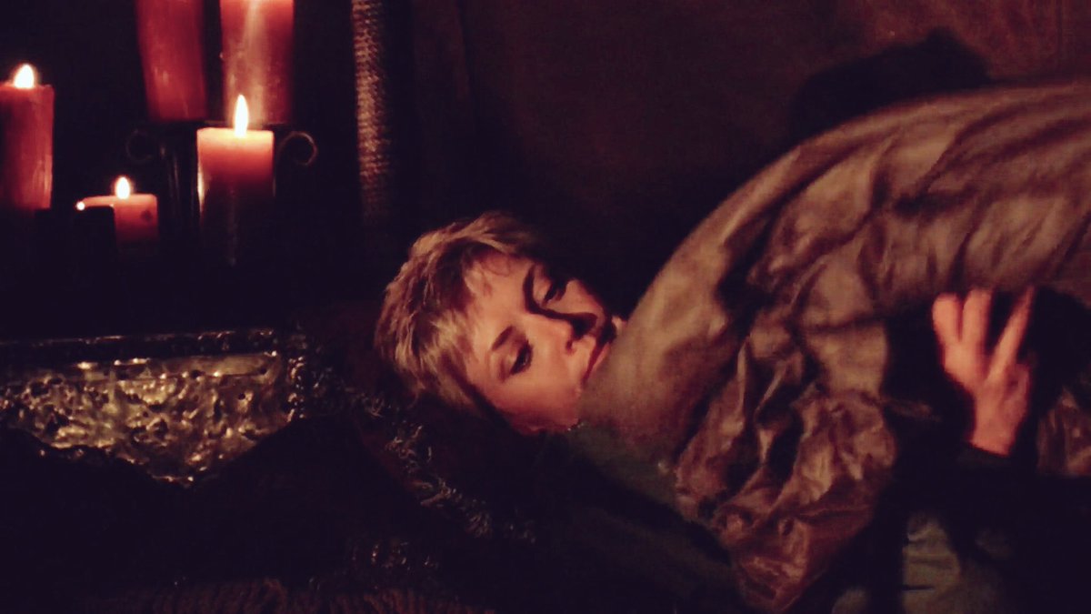 rsundayr's tweet photo. A tent in a rebel Jaffa camp or a cozy, romantic Airbnb?
#DailyDistraction #StargateSG1 #JackandSam #Spacebnb https://t.co/tienCu4Ya0