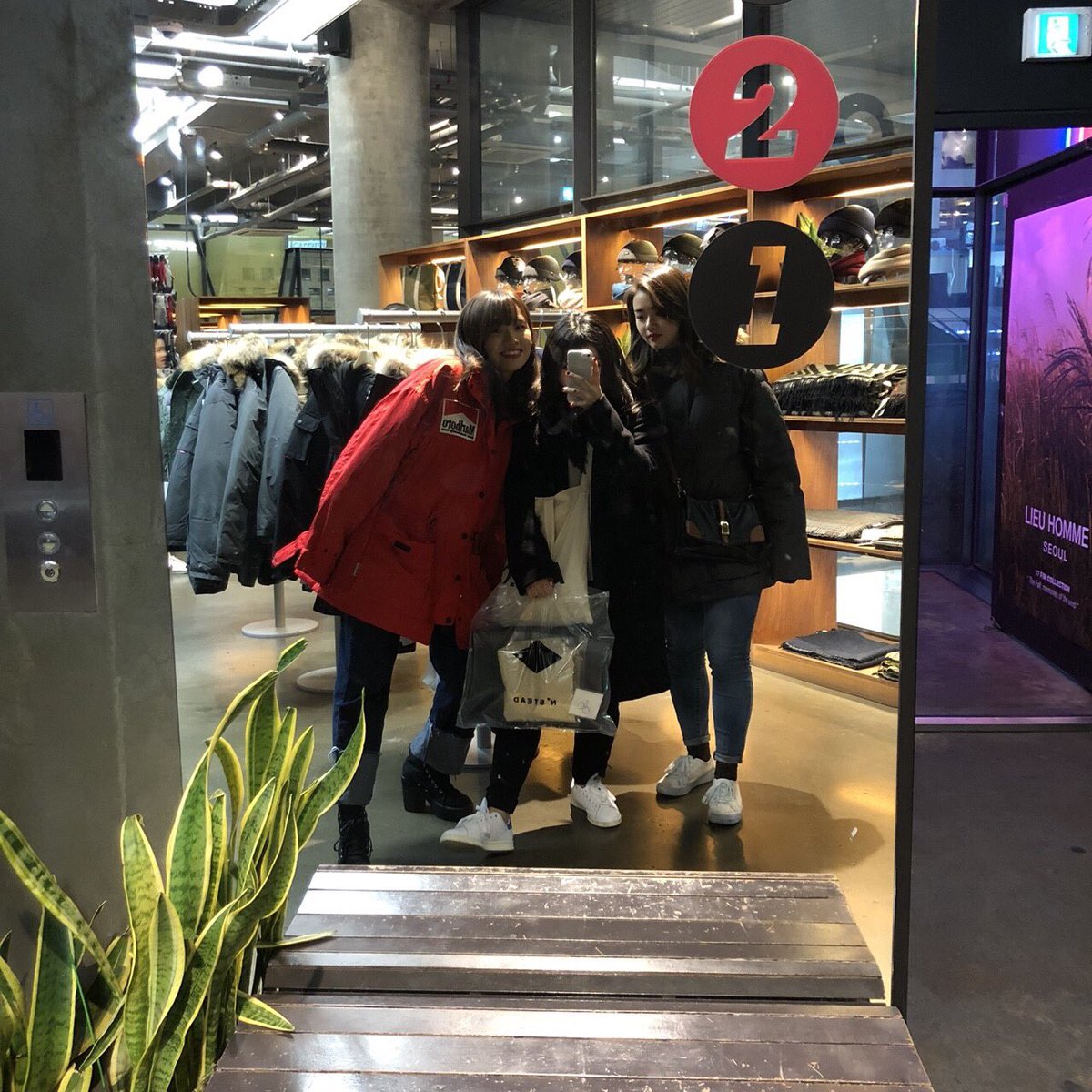 Ideal74___'s tweet photo. 今年も韓国行ってきたべ🇰🇷
最高に極寒❄️ https://t.co/c9u316ymQ4