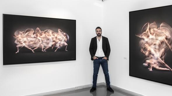 Hürriyet Kitap Sanat (@hkitapsanat) on Twitter photo Beden özgürleşirken ruhsal olarak baskılanıyor
Ali Alışır ile <a href="/bozluartproject/">Bozlu Art Project</a>'teki sergisi 'Melez Ruhlar' üzerine
bit.ly/2ADmOfs Beden özgürleşirken ruhsal olarak baskılanıyor
Ali Alışır ile <a href="/bozluartproject/">Bozlu Art Project</a>'teki sergisi 'Melez Ruhlar' üzerine
bit.ly/2ADmOfs