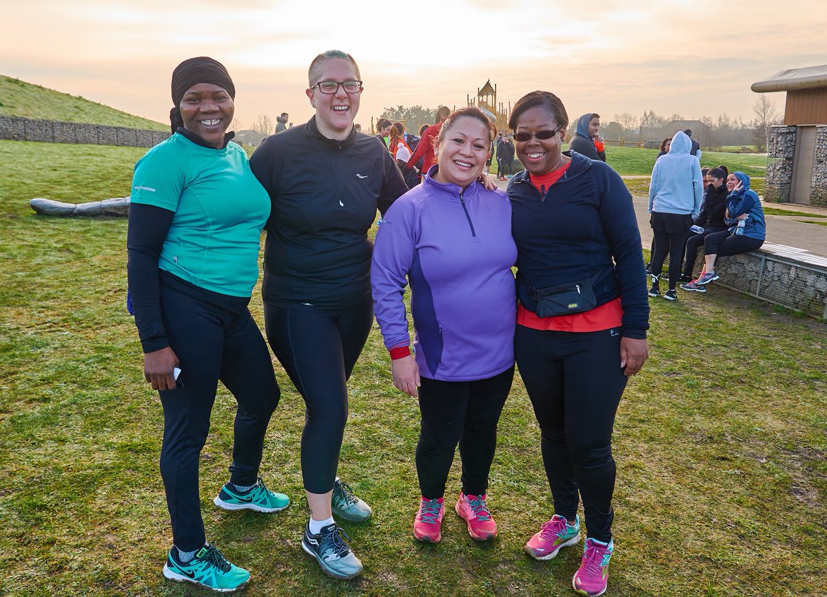 parkrun's tweet photo. The all-time parkrun global weekend attendance record was an amazing 217,611 😎

But that was until the first weekend of 2018...

More than 236,000 people walked, jogged or ran at parkrun &amp; junior parkrun around the world, with over 19,000 volunteers 👋🏾

🌳 #loveparkrun https://t.co/9YHCRDtGL7