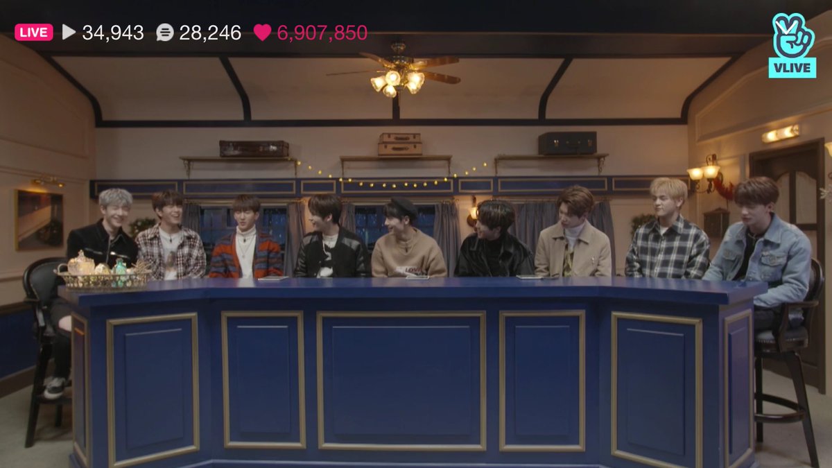 914_js's tweet image. 9명 행복하다~!~!~!!!~!