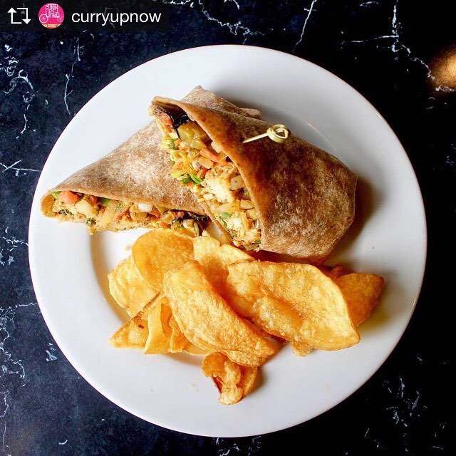 eathungryplanet's tweet photo. If you are in the Bay Area, hurry up to @curryupnow for a Hungry Planet Foods chicken wrap! 💚🌱#plantbased #hungryplanetchicken #repost https://t.co/RoUqgya5TQ
