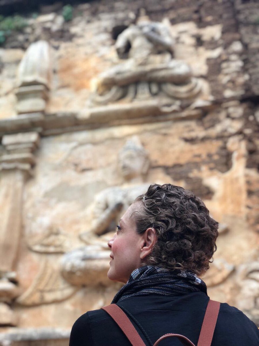 Querido pasado, gracias por tus enseñanzas. Querido futuro, estoy preparada. DIOS mío gracias por una nueva oportunidad. Dear past, thank you for your lessons. Dear future, I am ready. Dear GOD, thank you for another chance!!!