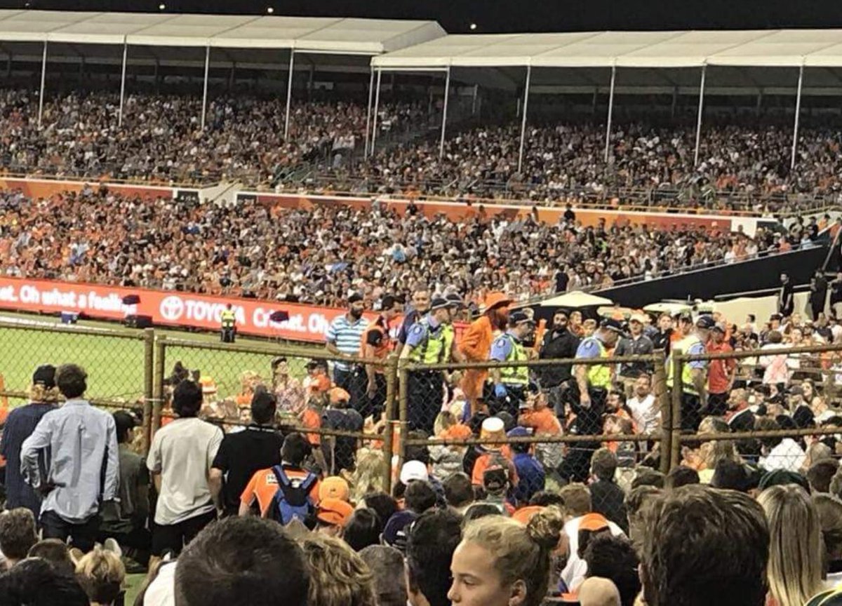 sire84casey's tweet photo. @tensporttv @BBL Choomba being kicked out of the @WACA_Cricket he should be banned! Not the sort of people we want at family events! @PerthScorchers #Flog #JoffaWannaBe #Alcho #BBL #BBL07 #madetough #IsHeEvenAWACAMember https://t.co/M4mA9MqmNk