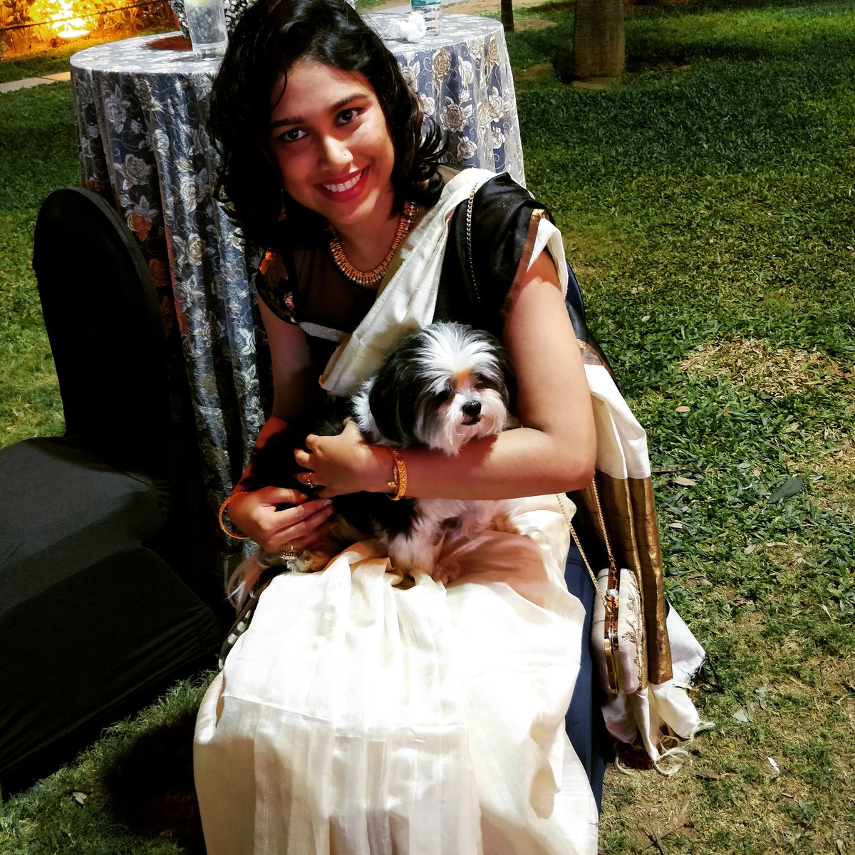 ManishaYadavS's tweet image. instagram.com/p/BdsL1i0FdaD/… #decemberweddings #throwback #bruno #bridespet