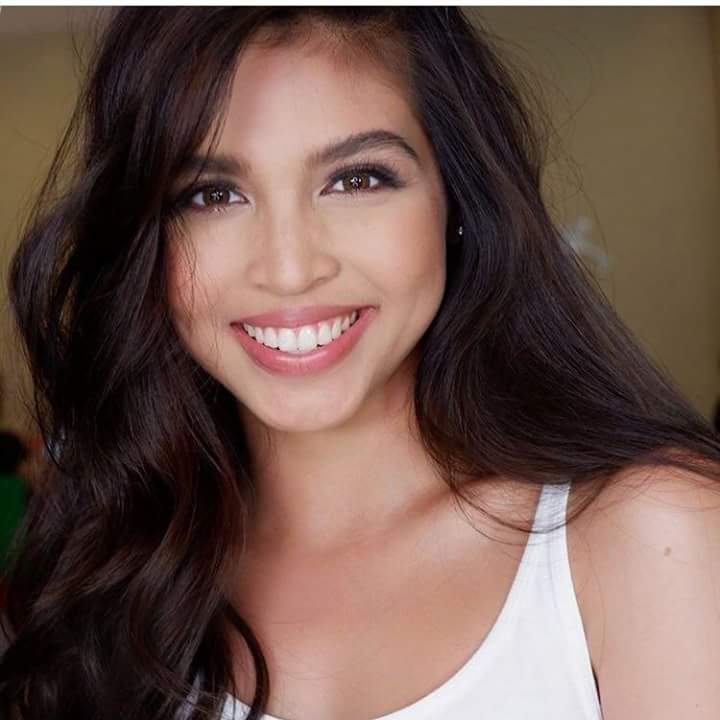 Hay naku <a href="/mainedcm/">Maine Mendoza</a> inaano.ka ba talaga ano ba! Babae ako bes at may isang anak hehee  bago ka ganyan nasa ganda mo bes sus ko napaka light lang ng make up eh tapos ganyan pa din kaganda!!! Wahhhh..calling admirersss hehehe.. 
#ALDUBSteadfast 
#PlatinumKaraokeKantahan2018
