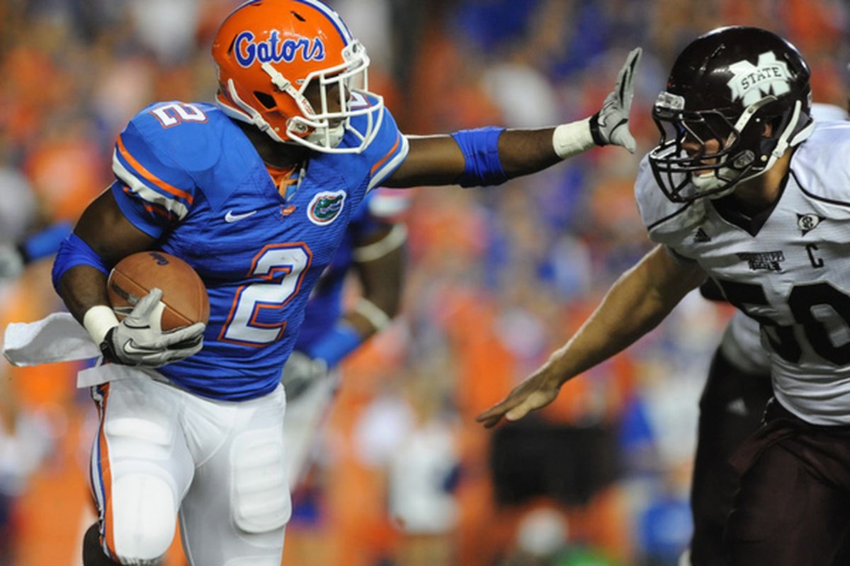 Happy birthday to former star running back and Olympic silver medalist, Jeff Demps! 