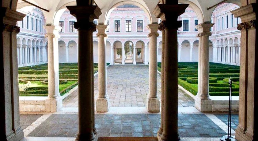 Scuola per Librai Umberto e Elisabetta Mauri 2018: i protagonisti del seminario di Venezia
<a href="/illibraio/">Il Libraio</a> 
<a href="/PrudenzanoAnton/">Antonio Prudenzano</a> 
illibraio.it/scuola-librai-…