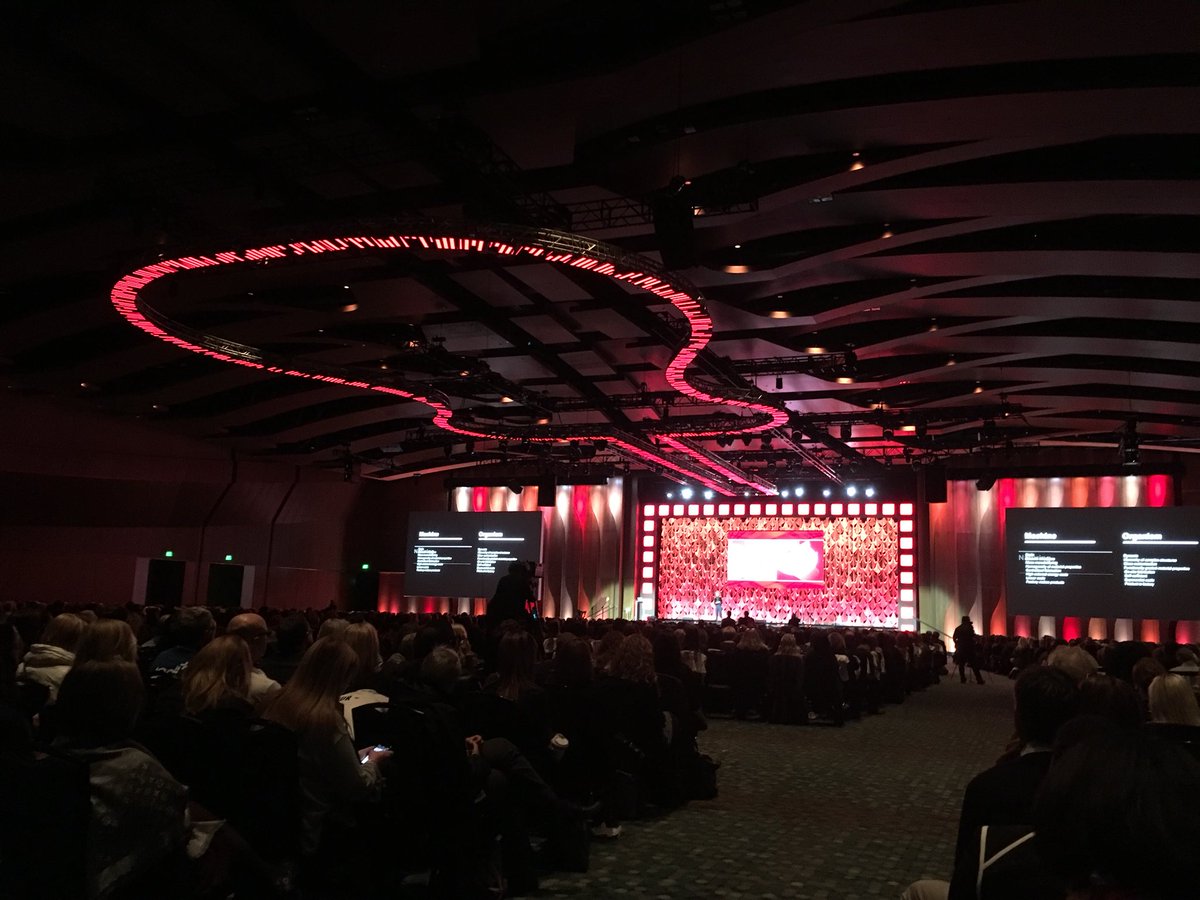 theboardroommag's tweet image. The growing of things vs the making of things. Inspiring opening session at #PCMACL18 #eventsprof @pcmahq