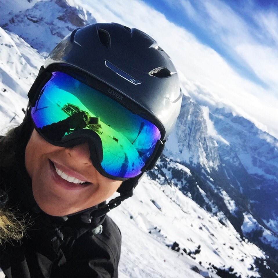 Warming up ⛷⛷before #Heimtex looking forward to see you at <a href="/Muraspec/">Muraspec Wallcoverings</a> stand D 18 Hall 3.1 <a href="/FardisInteriors/">Fardis</a> <a href="/VikaDidvaliene/">Vika Didvaliene</a>