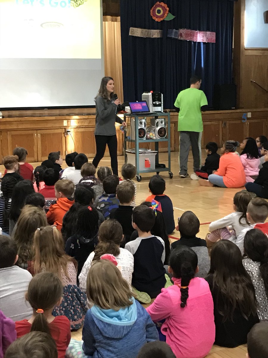 MrsWheelerVFE's tweet photo. Kicking off Jumprope for Heart at OPS! Thank you Mr. C and Mrs. Irwin  from the American Heart Association! We are inspired! https://t.co/WxhuxH3sDV