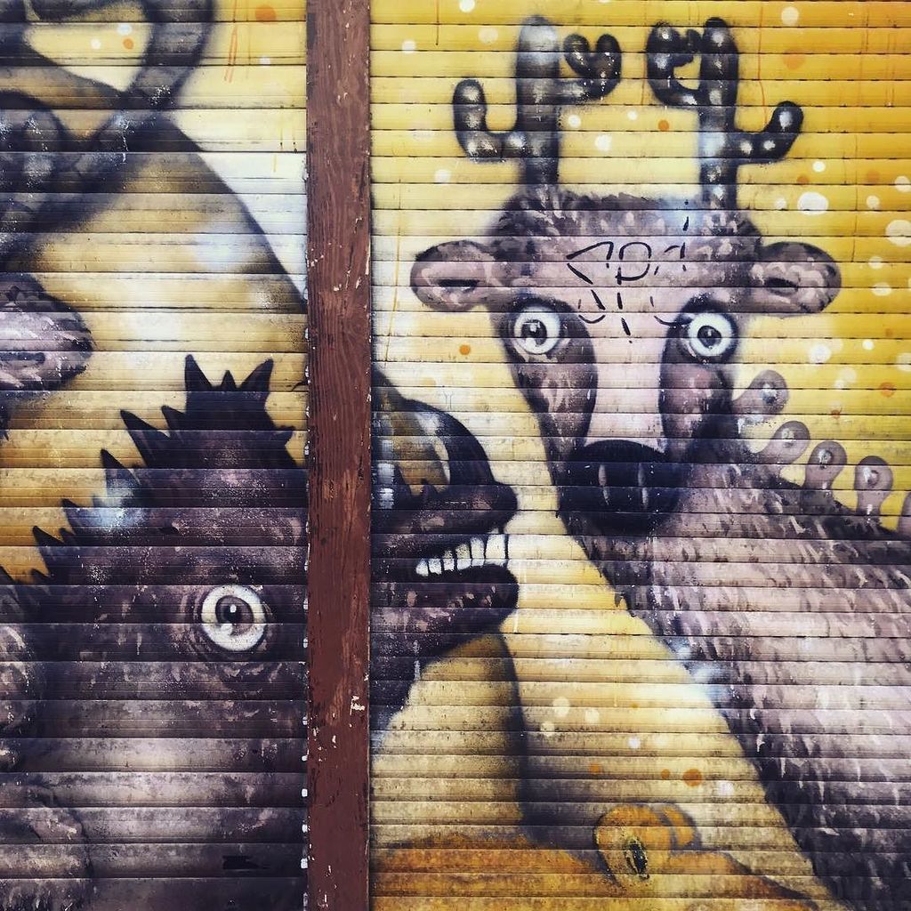 TheMamahuhu's tweet photo. The Druffimals of Neukoelln.
#berlin #neukölln #weserstrasse #latergram #deer #hirschheißich #graffiti #graffitiart #streetart #berlinstreetart #graffitiberlin #streetarteverywhere #streetartberlin #streetartistry #berlincity #neukoelln #jalousie #druffi… https://t.co/No8VwyFmIh https://t.co/yYMHbyeUR6