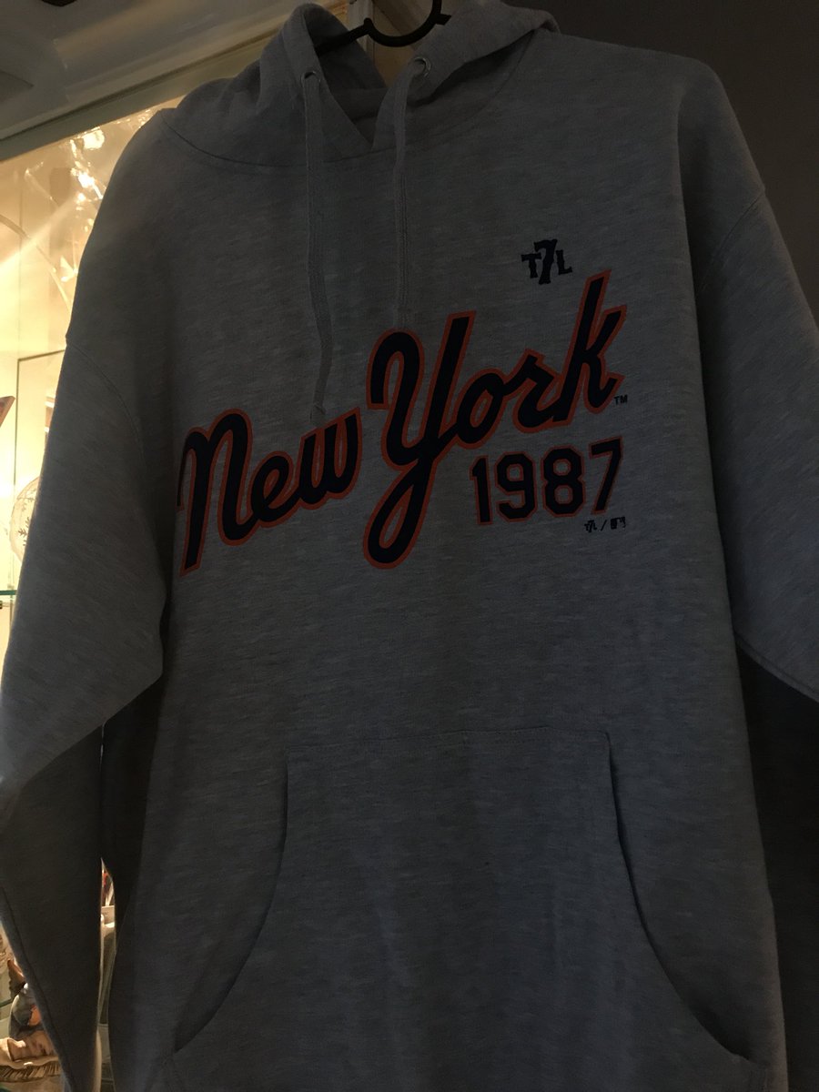 AnthonyKass013's tweet photo. Coming home to these two @The7Line Beauties making Monday Tolerable. Delivered in 2 Days Even w the Snow Storm lol #7lineprime #T7L #rookieseason https://t.co/DaWmSvWrJR
