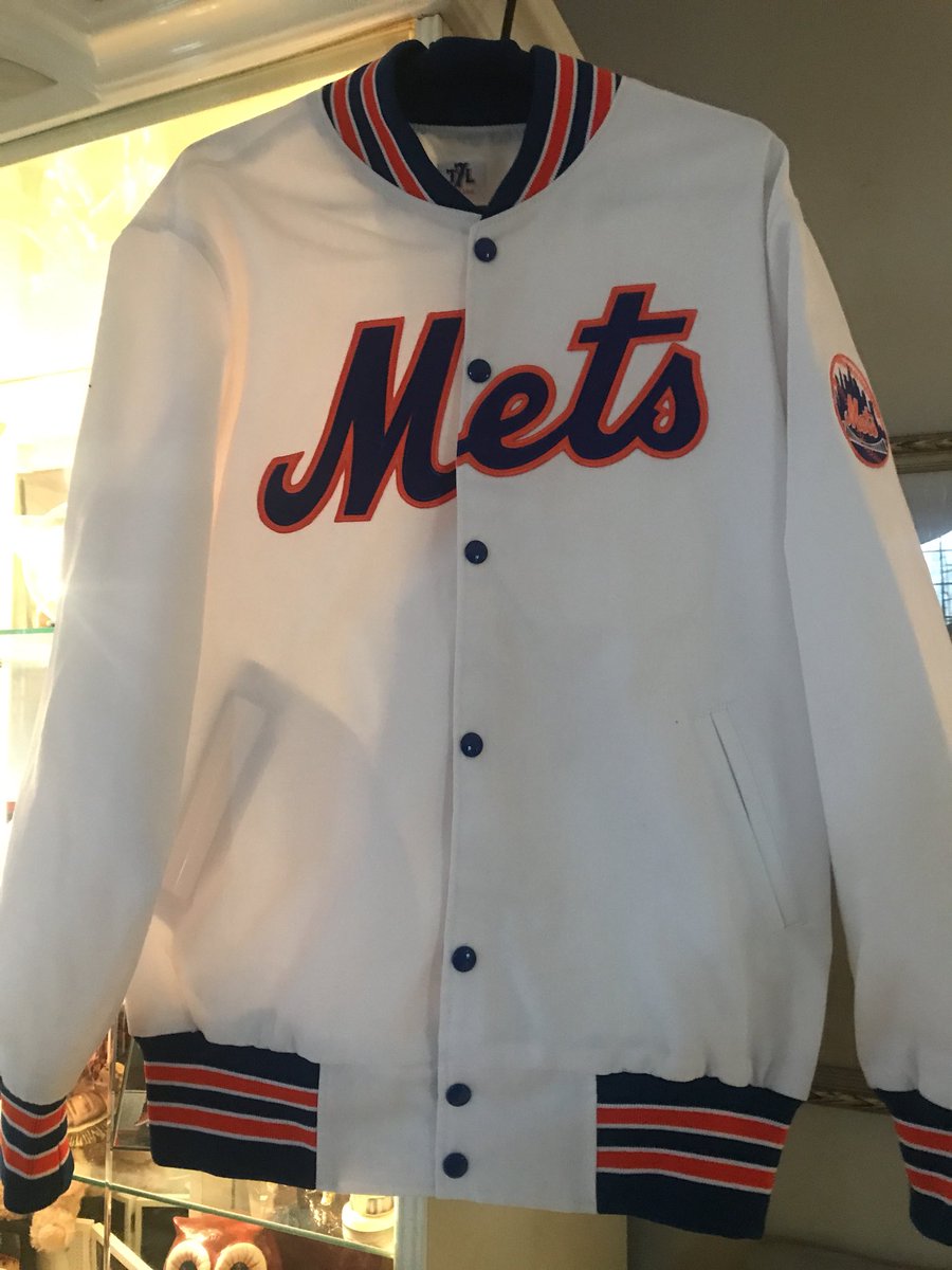 AnthonyKass013's tweet photo. Coming home to these two @The7Line Beauties making Monday Tolerable. Delivered in 2 Days Even w the Snow Storm lol #7lineprime #T7L #rookieseason https://t.co/DaWmSvWrJR