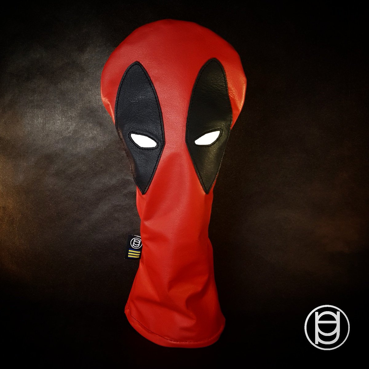 pegscustomgolf's tweet photo. Deadpool  #golf #custom #handmade #handcrafted #headcovers #headcover #pga #lpga #leather #golfer #deadpool https://t.co/kqnYihJgSi