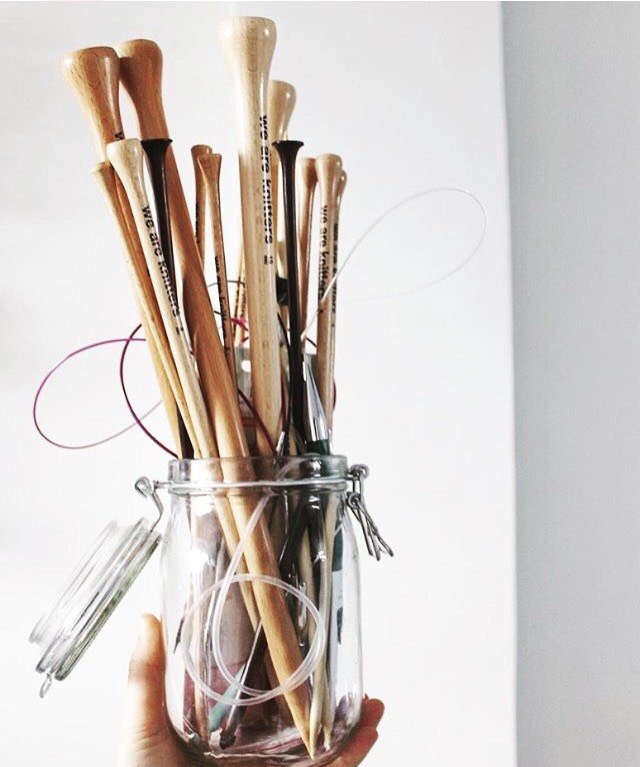 weareknittersEN's tweet photo. Perfect tool collection 😍

📷: solene_bonnet
tools: https://t.co/cbAMvF3WxS https://t.co/tvRtJWsEUO