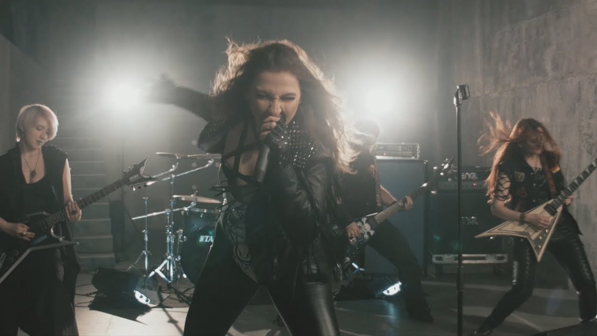 POKERFACE lança cover de música do Arch Enemy, “The World Is Yours”
valrockzine.blogspot.com.br/2018/01/pokerf… <a href="/BandPokerface/">Pokerface Official</a>