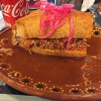vidachularest's tweet photo. ¡Lunes de tortas ahogadas! Haz tu pedido por @UberEats . https://t.co/myzmfggx9x