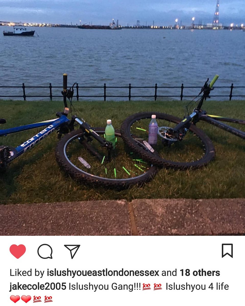 #ISLUSHYOU4LIFE is all the #MONDAYMOTIVATION we need. Creating unfortgetable moments while riding your bike ahhh that takes us back some what