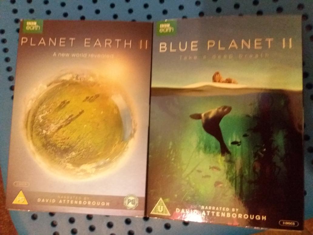 ThomasMaryan's tweet photo. Belated #christmas catch up with mum &amp; my lovely sister who had to work Christmas day and look what I've got! #PlanetEarth2 and #BluePlanet2 will make great 2018 before-bed watching. A reminder that there is still so much beauty in the world! https://t.co/veXwkyjIU8