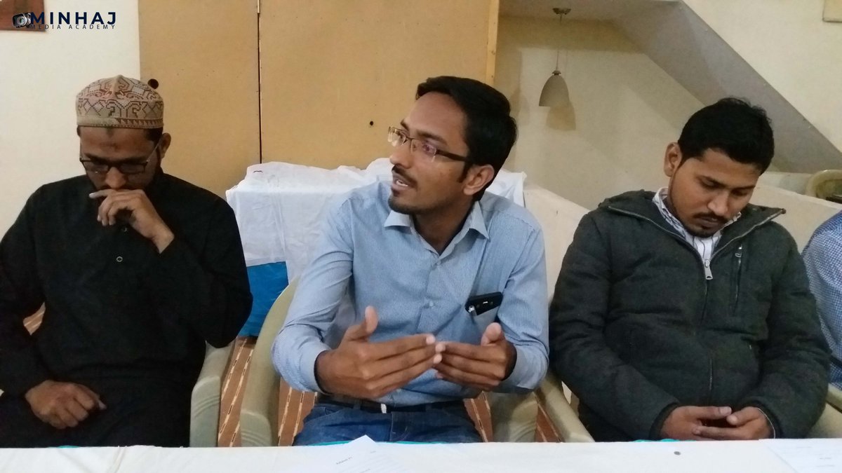 MinhajAcademy's tweet photo. Students during #MinhajMediaConvention while sharing their views at #MinhajMediaAcademy #Karachi https://t.co/8WiFzixUs2