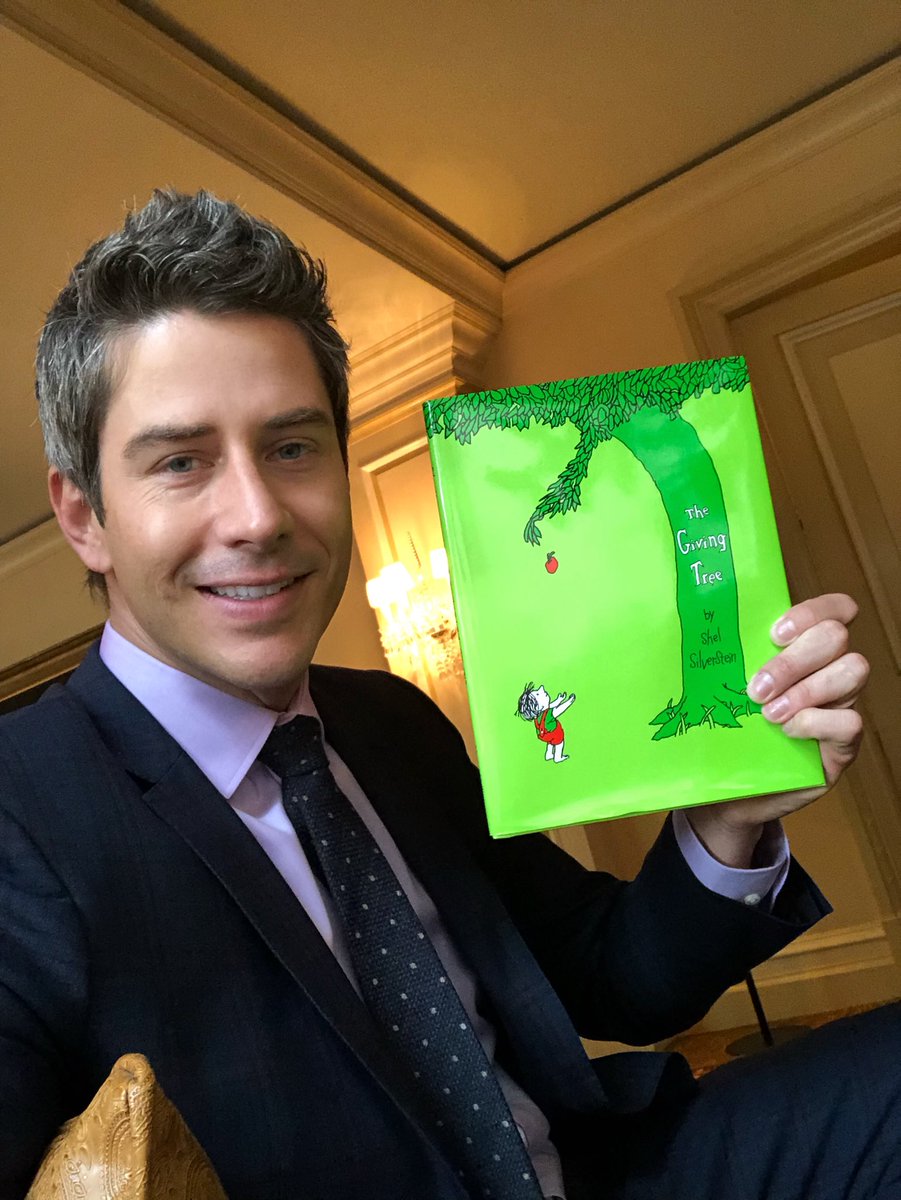 Bachelor 22 - Arie Luyendyk Jr - FAN FORUM - General Discussion  - *Sleuthing Spoilers* - Page 18 DTC7vGYU0AAZ2ql