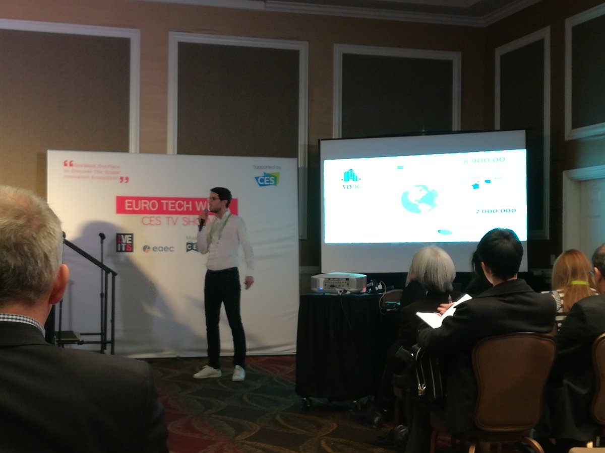 Jolly click en train de pitcher devant une dizaine d'investisseurs de la silicon vallée <a href="/transferts_lr/">Transferts</a> @Madeeli_ #CES2018 #EENcanhelp