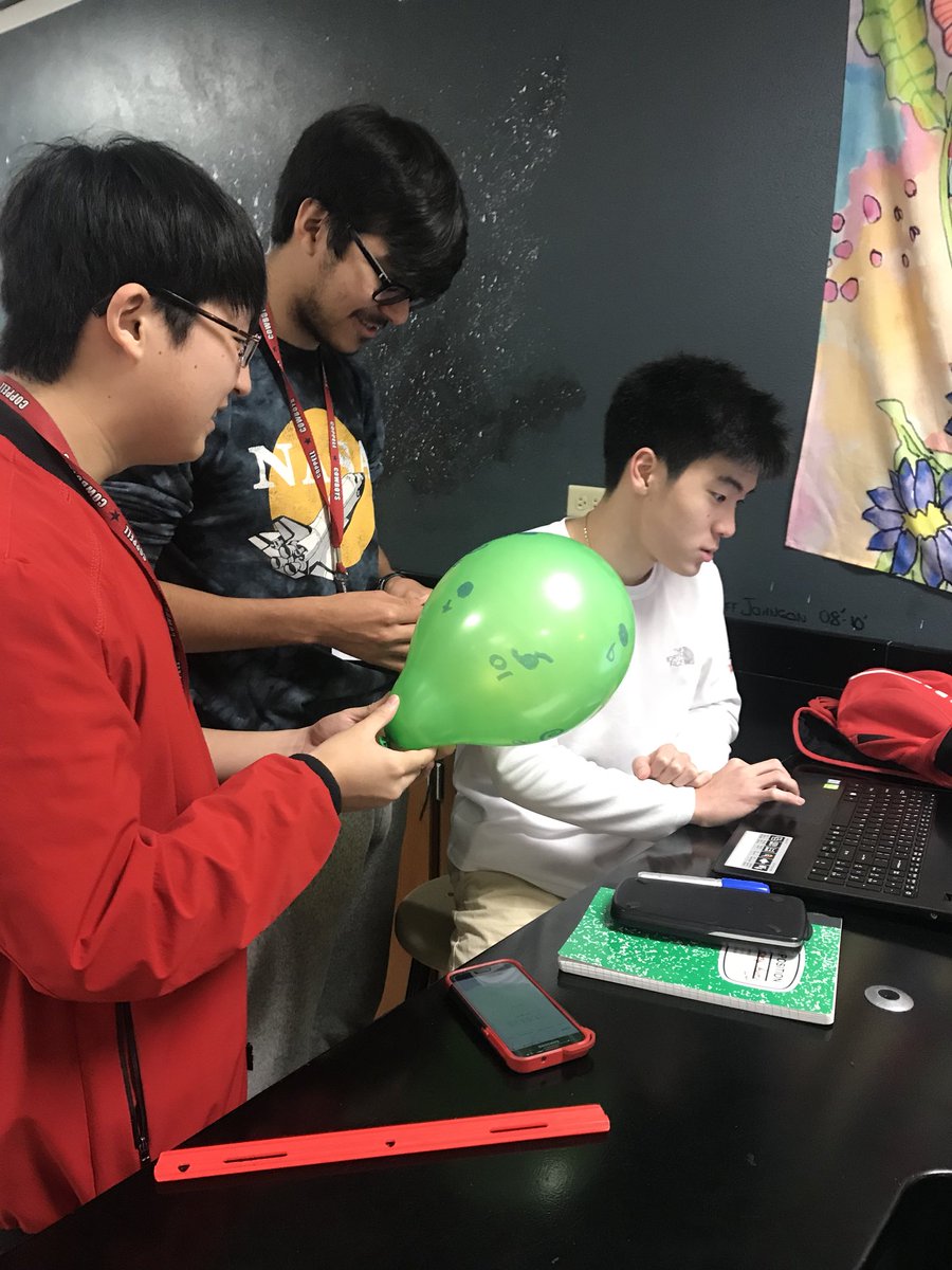 ambarnes8's tweet photo. Fun investigating the expanding universe with #esslove and #lovesstro #hubbleslaw Oh, and Monty graduated to #rats today #sweetestsnake #CHSRise https://t.co/W8jYsts4n0