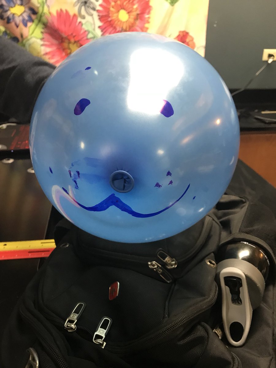 ambarnes8's tweet photo. Fun investigating the expanding universe with #esslove and #lovesstro #hubbleslaw Oh, and Monty graduated to #rats today #sweetestsnake #CHSRise https://t.co/W8jYsts4n0