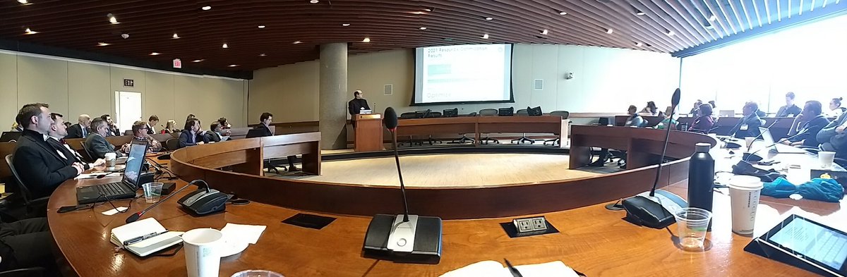 #aiadc leading a true "round table" discussion on data in the building industry #ismachinglearningcoming