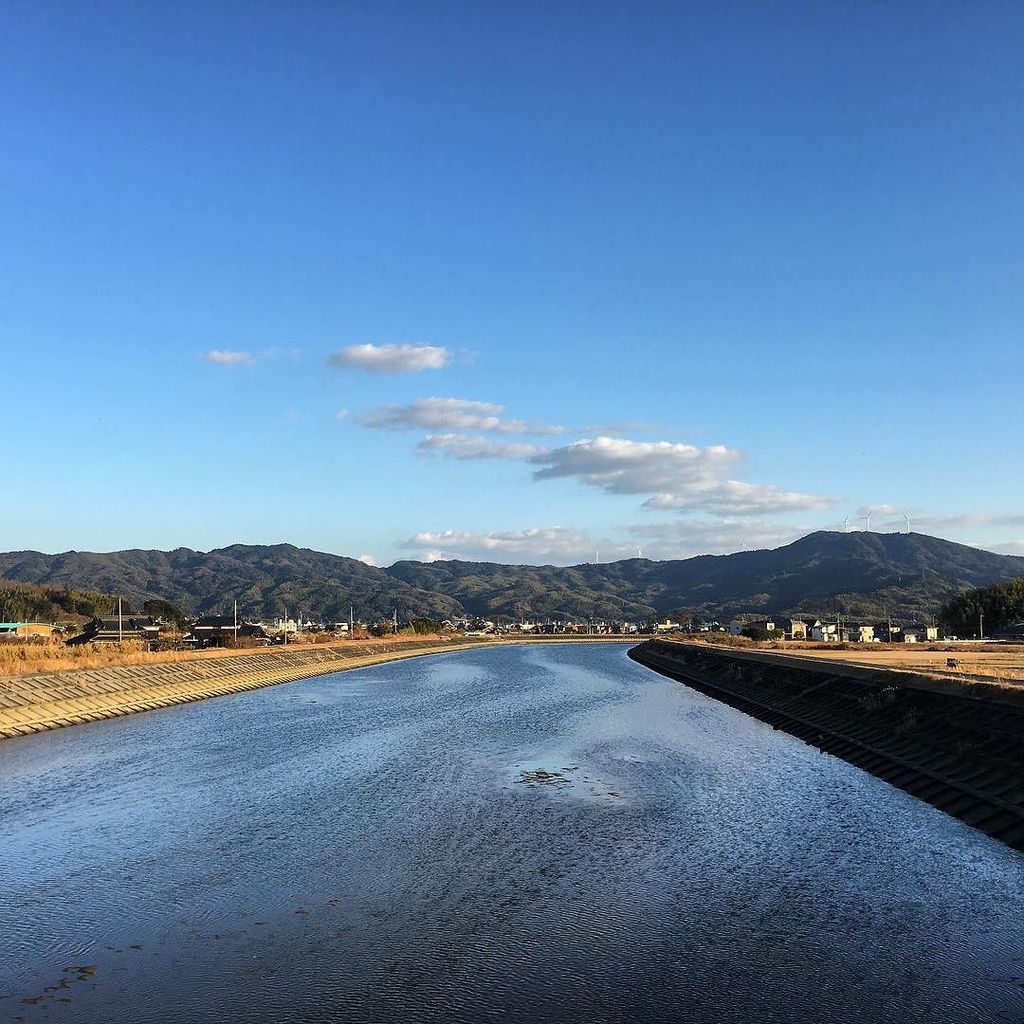 ymnk_camera's tweet photo. 2018/1/8 #tabuse https://t.co/jhnzTOvdpi https://t.co/q2G01KtqKl