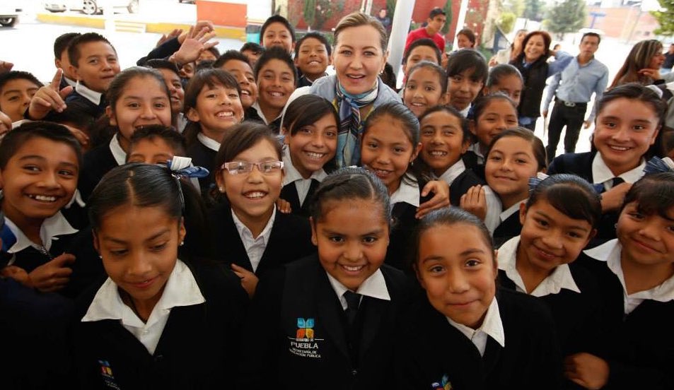 MarthaErikaA's tweet photo. Excelente inicio de semana y buen #RegresoAClases mis mejores deseos para todos los estudiantes, espero que sea un año de mucho aprendizaje #FelizLunes https://t.co/tIjg1FHcSu