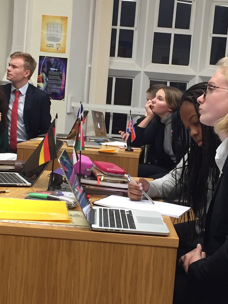 Keysonomics's tweet photo. Malvern College MUN students debating key Security issues and the Refugee crisis as part of our rich CCA program @malverncollege @MalColEconomics #economicneed #Immigration https://t.co/g8xyfaixvF