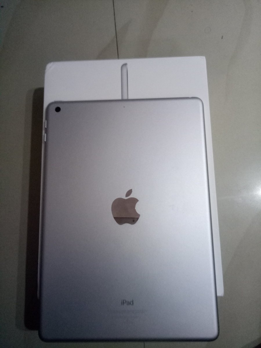 cryptonaidu's tweet photo. New #iPad #Apple  Just Today I bought it #BitCoinLifeStyle #CryptoTrading #CryptoEnlighten https://t.co/3Xs3rt8kMd