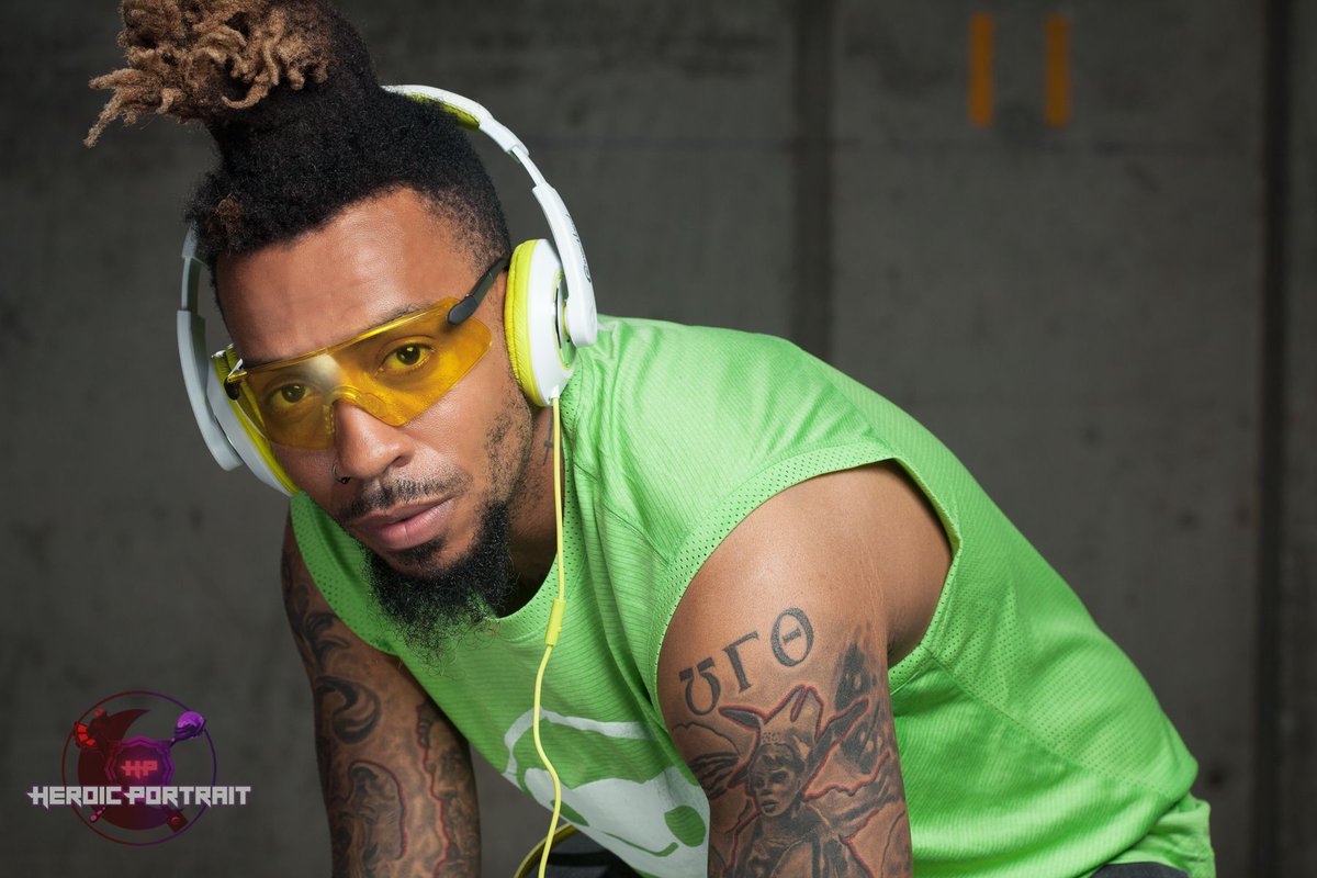 _Beanduck's tweet photo. "Oh, this is my jam!" - #Lucioโ โ
#HeroicPortrait
โ โ โ โ โ โ โ โ โ โ โ โ โ
How we did it: https://t.co/L1nP9fPt61
Model: @voycemusic
Photographer: @JStamboulieh
MUA: @_makeupfiend
@jonnycruzzz #Overwatch #Overwatchcosplay #montreal #cosbound #luciooverwatch https://t.co/U7ppRqbi2r