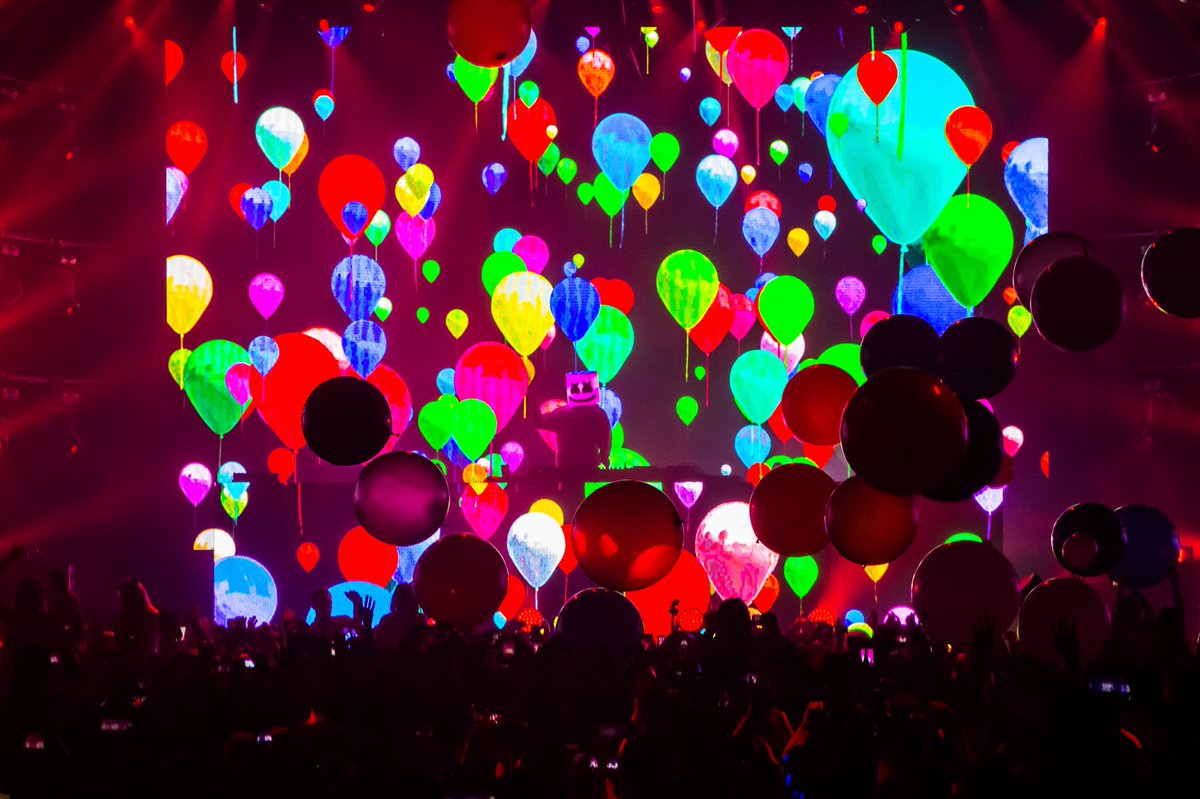TheJacobRobes's tweet photo. Couple of my shots from Lights All Night! Had a blast taking these, now I just need a wider lens! #LAN17 #texasedm https://t.co/irrgvF2tTV