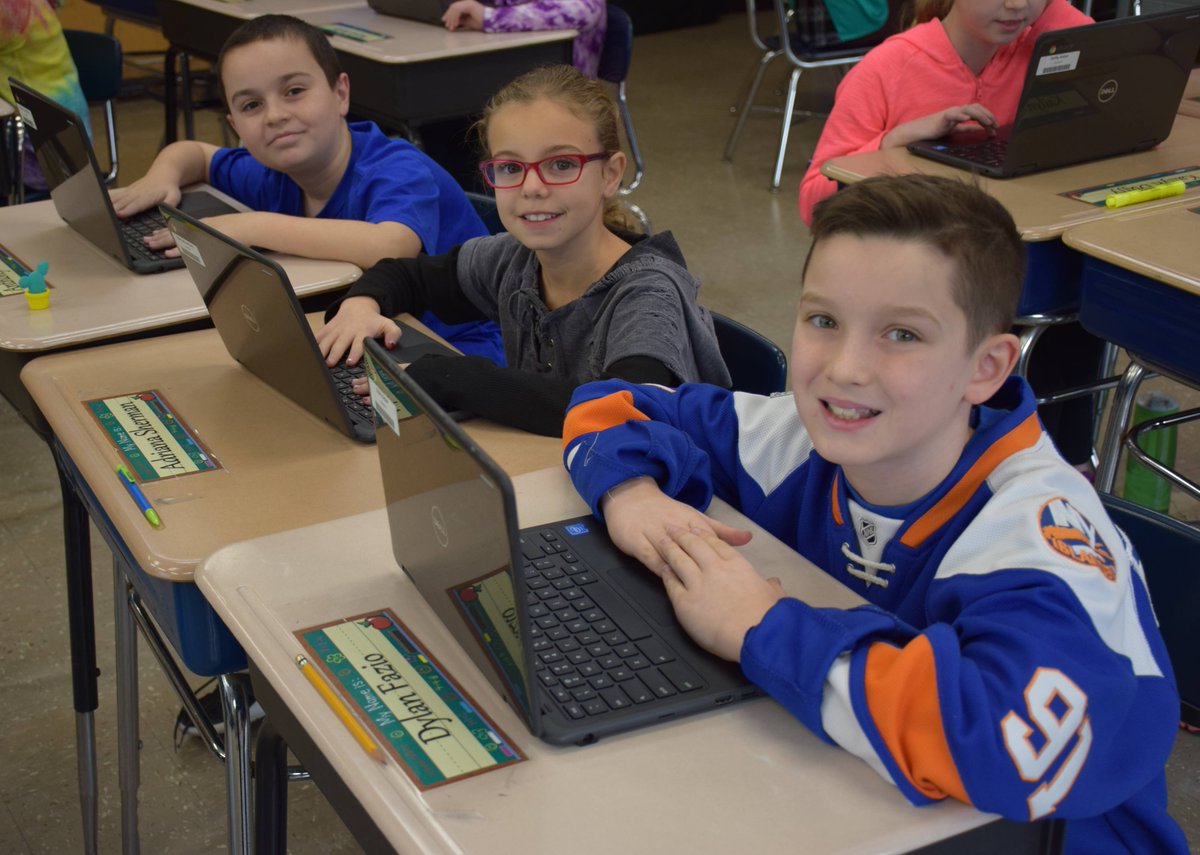 Fourth-graders at East Lake Elementary School wrapped up their science unit on plant life by using Smart Response to test their knowledge.