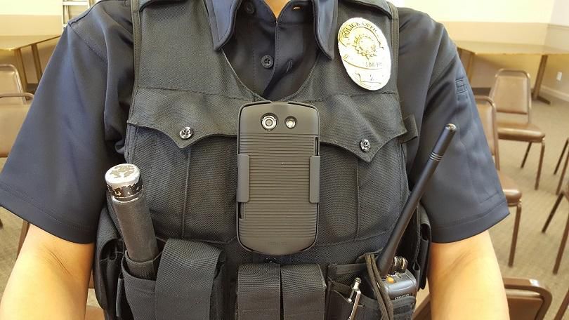 KyoceraMobile's tweet photo. Georgia’s Henry County Police Department (@HenryCoPolice) deploys 180 Kyocera DuraForce PRO smartphones with Visual Labs software for use as body-worn cameras and computers. https://t.co/WSbXNxfx9W #DuraForcePRO #HenryCountyPoliceDepartment #VisualLabs #LawEnforcement https://t.co/FH4xQM2SXo