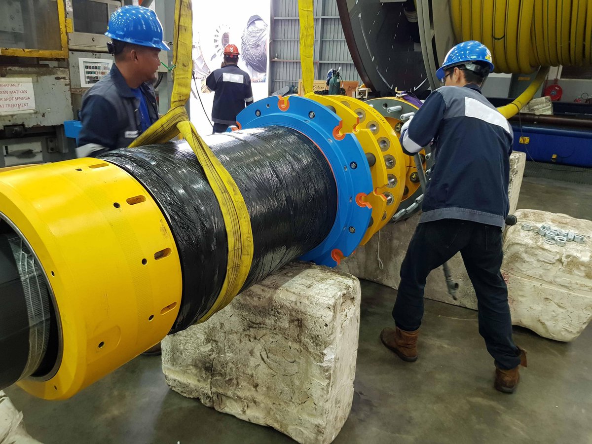 FirstSubsea's tweet photo. Unwrapping the latest Bend Stiffener Connector https://t.co/ImNlwUqChu