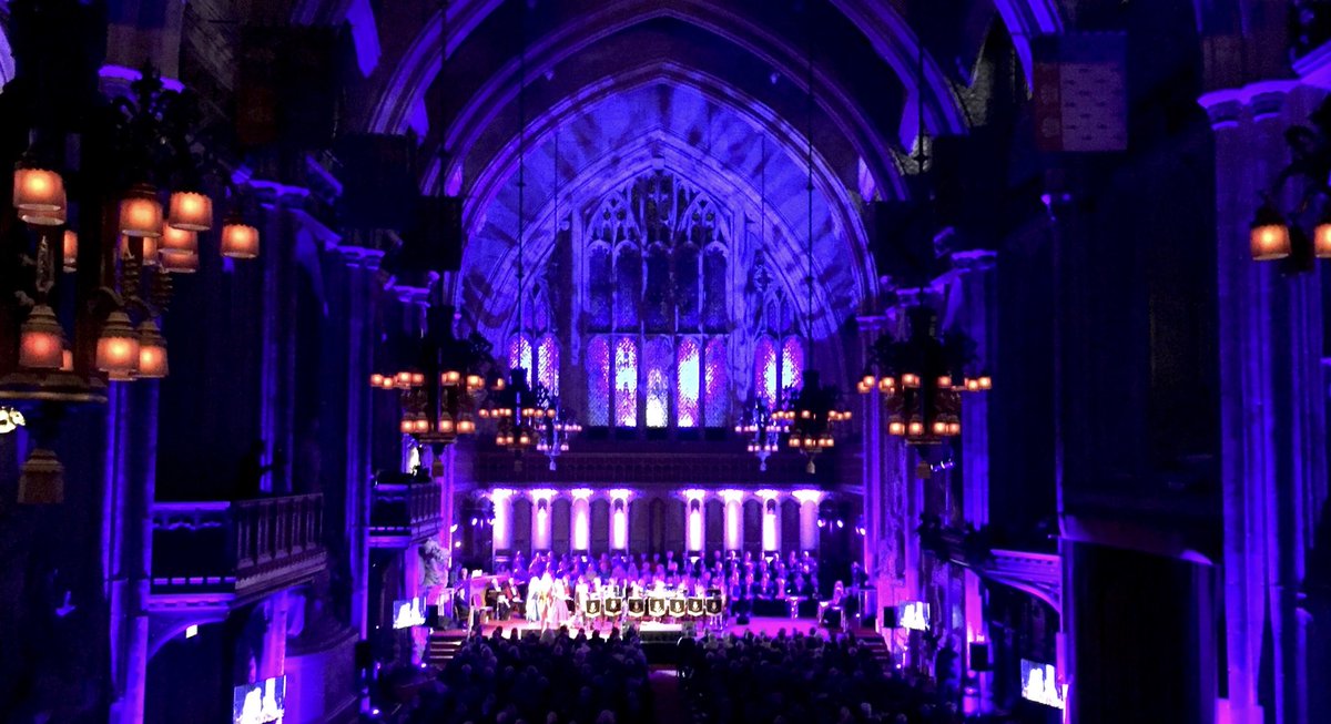 midnightlx's tweet photo. 2017 RoundUp #Dec - Design and Equipment supply #royalbritishlegion carol service @GuildhallLondon with LD @richwhitedesign #corelighting #macviper #k10beye #grandma2 https://t.co/O6entOIdjO