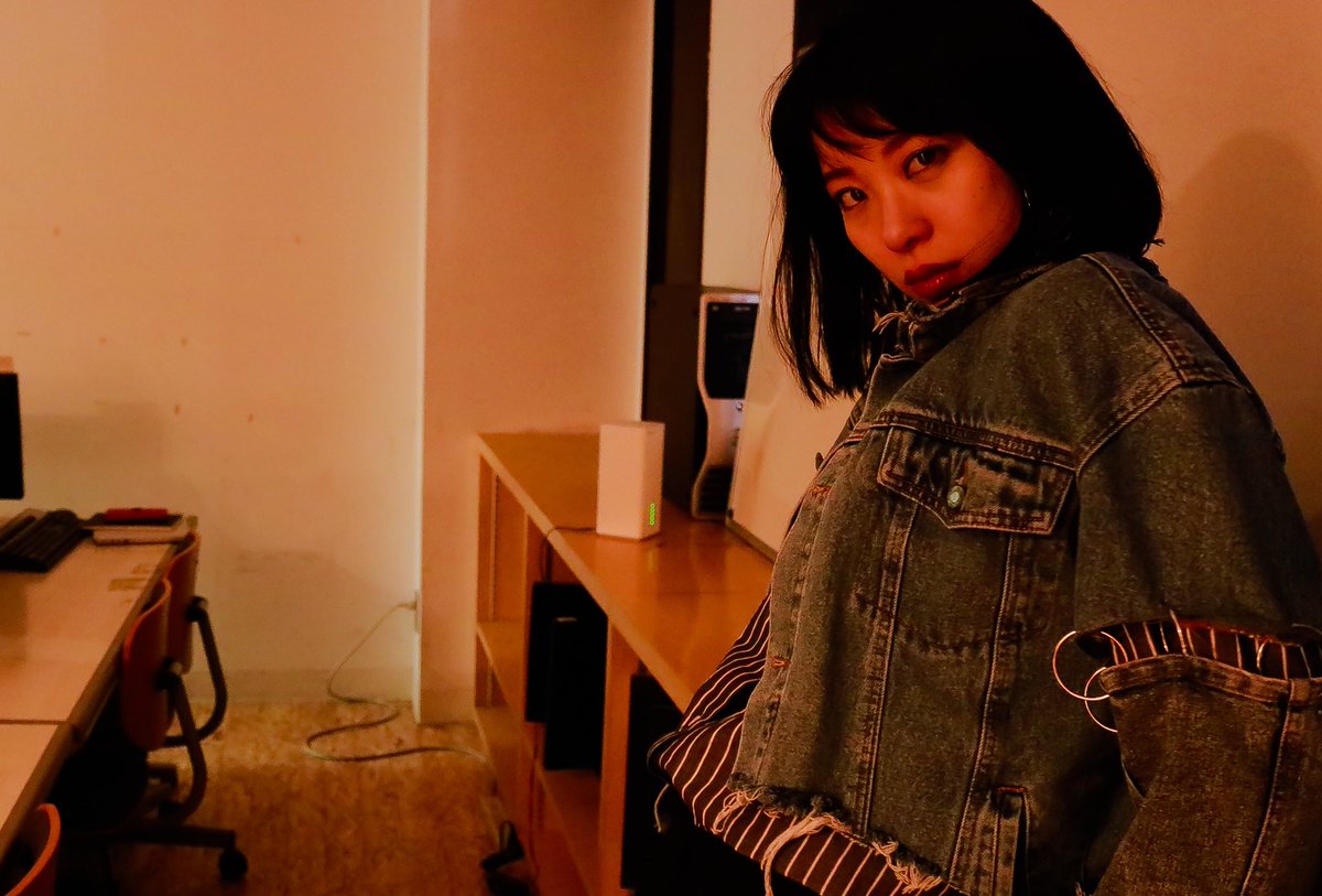 ituki1987's tweet image. デニムのコンペがあるということで、一年ぐらい前のバンタンで、お手伝いした時の写真アップ！！

デザイナーも、モデルも、だいぶ会ってないが苦笑

「裏手で道草」
#備中備後デニムコンテスト #デニム #写真 #saga film #Bicchu Bingo denim contest # denim # photograph