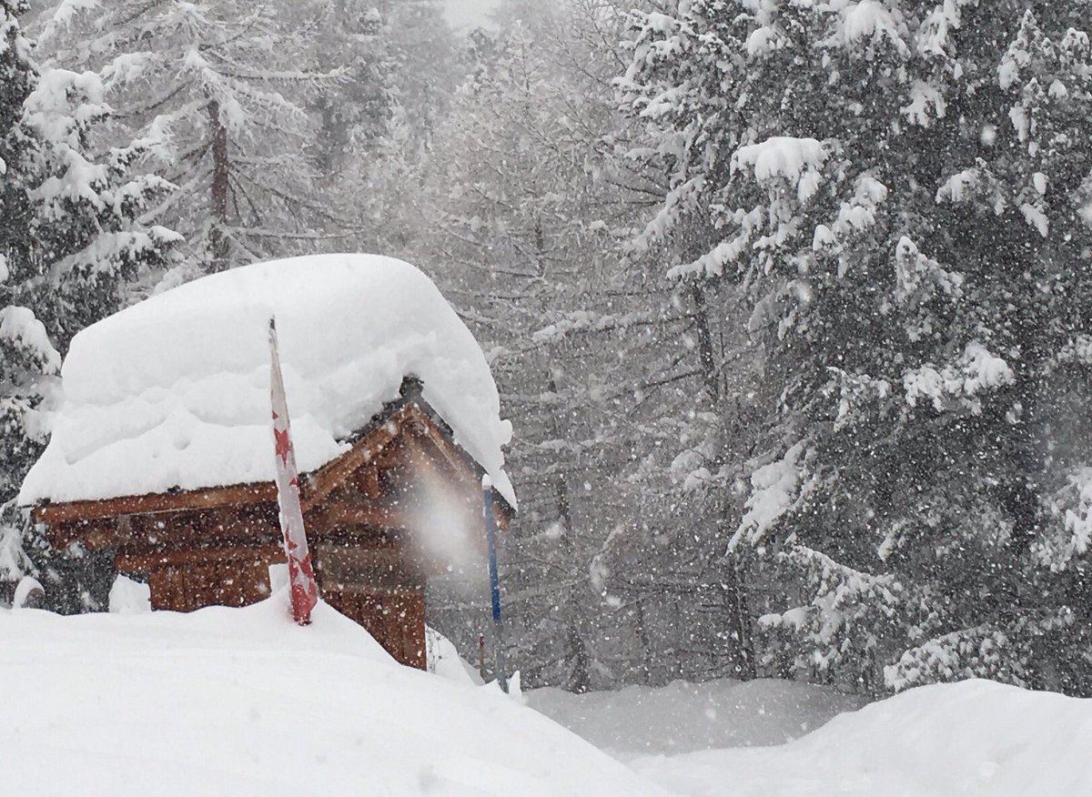 Winter wonderland! <a href="/zermatt_tourism/">Zermatt - Matterhorn</a>
