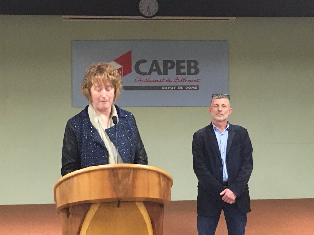 phmouget's tweet photo. Favoriser l entreprenariat au féminin à la #capeb63 @capebaura #voeux https://t.co/22qHObe9nu