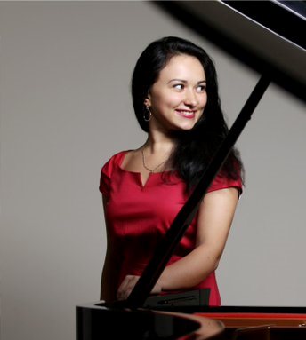 Darlington Piano Society continues its season on Sunday 28th January 3pm at the Dolphin Centre

Recital by the young Ukrainian pianist Dinara Klinton

Tickets £12

#DarloMusic

darlingtonforculture.org/dps-season-con…