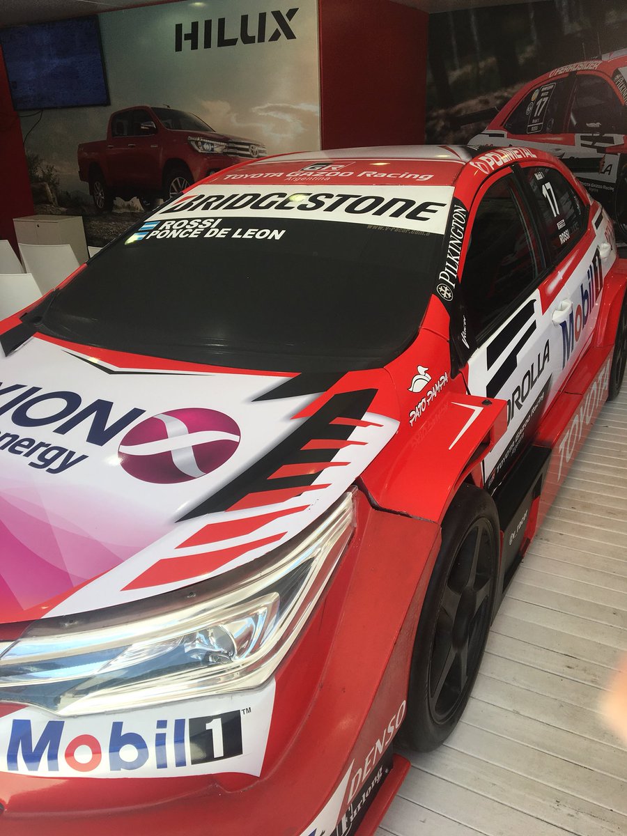 StopandGoTV's tweet photo. @rossimatias vas a venir al stand de @TGR_Arg en Pinamar? @JLDenari Te desafía unas vueltitas cuando quieras en tu Corolla de @SuperTC2000 😏 https://t.co/yn3v8n1C1t