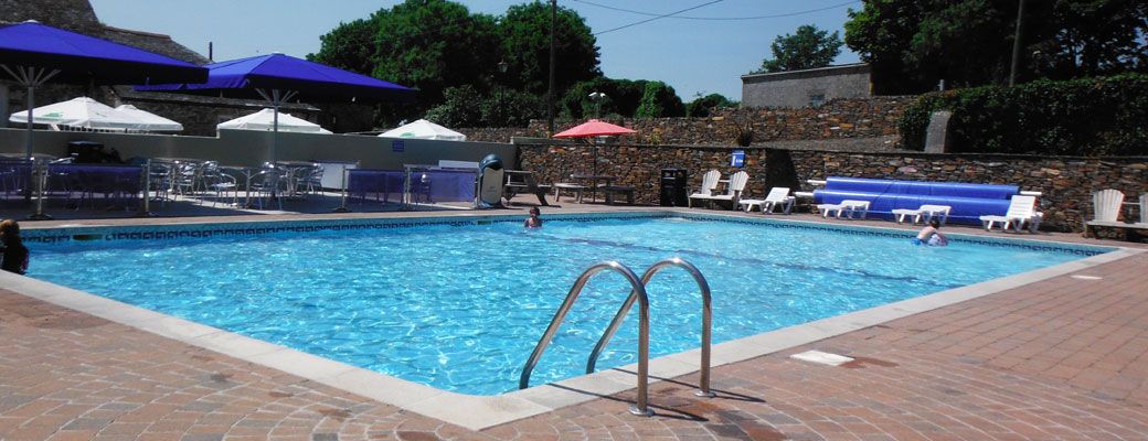 tregarton's tweet photo. Our heated pool is the perfect place to relax and soak up the sun this year! https://t.co/d8231PZzxb https://t.co/28cWw2nImM