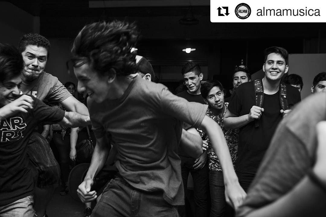 ALMAMUSICA2018's tweet photo. #Repost @almamusica (@get_repost)Este sabado nos volvemos a poner de la cabeza... #alma #almamusica 
@almamusica  SABADO 20 HS.. CRUCE CASTELAR- MORENO- BUENOS AIRES-  @zildjianargentina #worshiplive #nesart 
@mapexargentina @tmplayoficial @tmpro #gopro  #nikon  #nikonian #photo https://t.co/10b3BQac1i