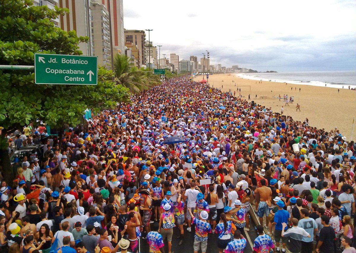 metascarnaval's tweet photo. Eu conto as horas pra poder te ver https://t.co/JkIR3IZWhV