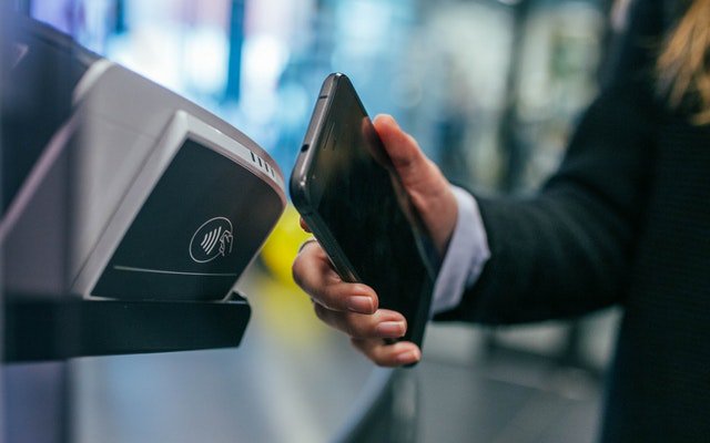 ReadCo1's tweet image. If you are paying tax liabilities now: Cheques can no longer be used at Post Offices and personal Credit Cards can't be used from 13 Jan.